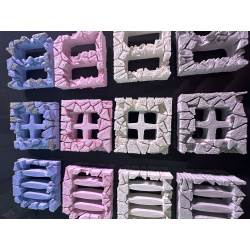 Loose 28mm scale stone walling bricks